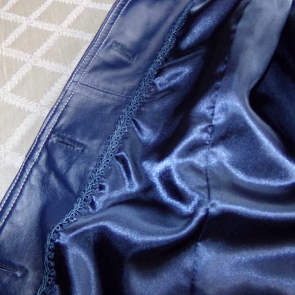 Bradley Women's Blue Leather Jacket - Picture 13 of 13